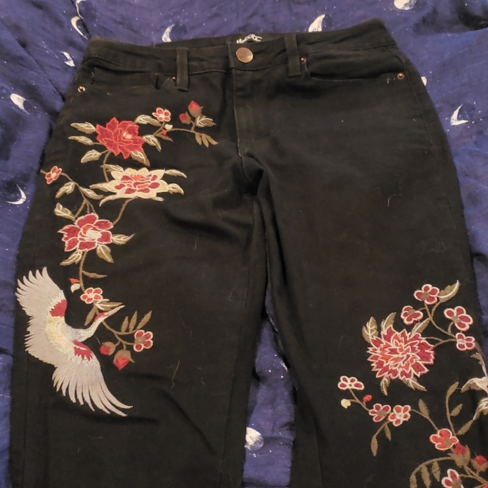 Embroidered skinny jeans
